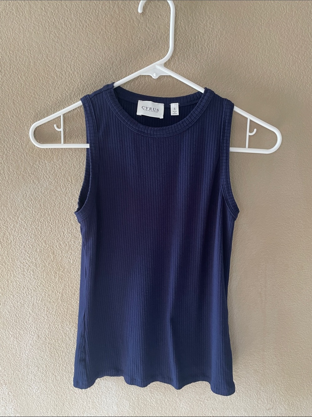 Cyrus Ribbed Sleeveless Tank Top in Navy